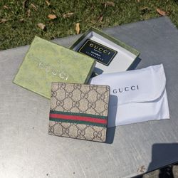 Gucci wallet