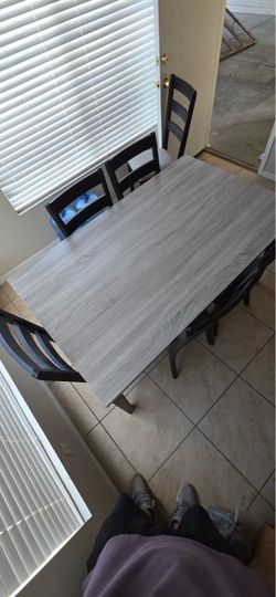 Dining Table & 6 Chairs - Grey & Black