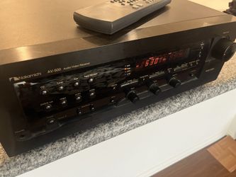 Nakamichi AV-500 Stereo Receiver