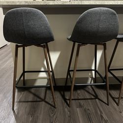 2 Bar Stool 