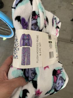Vampirina Robe and Pajama Set