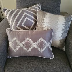 *NEW * GRAY/SILVER DECOR PILLOWS 