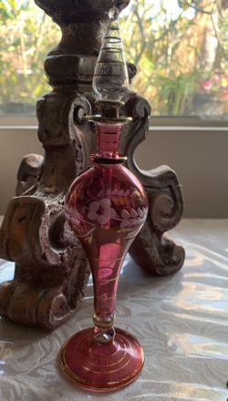 🎁Vintage Egyptian Parfum Bottle🎁