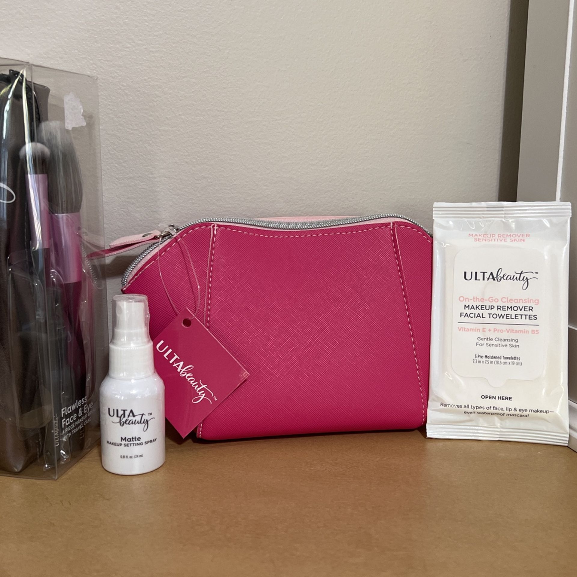 New Ulta Flawless 4-piece Face & Eye Makeup Brush Set