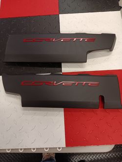 ​OEM C7 Corvette Stingray Engine Fuel Rail Covers - Black w/ Red Lettering (Pair)
