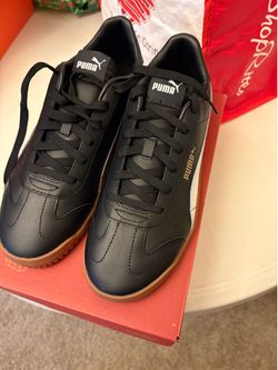 Brand new men’s Pumas size 10.5