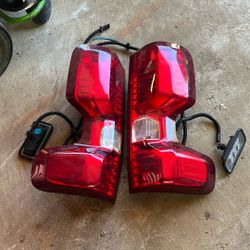 2022 Chevy Silverado OEM Trail Light 