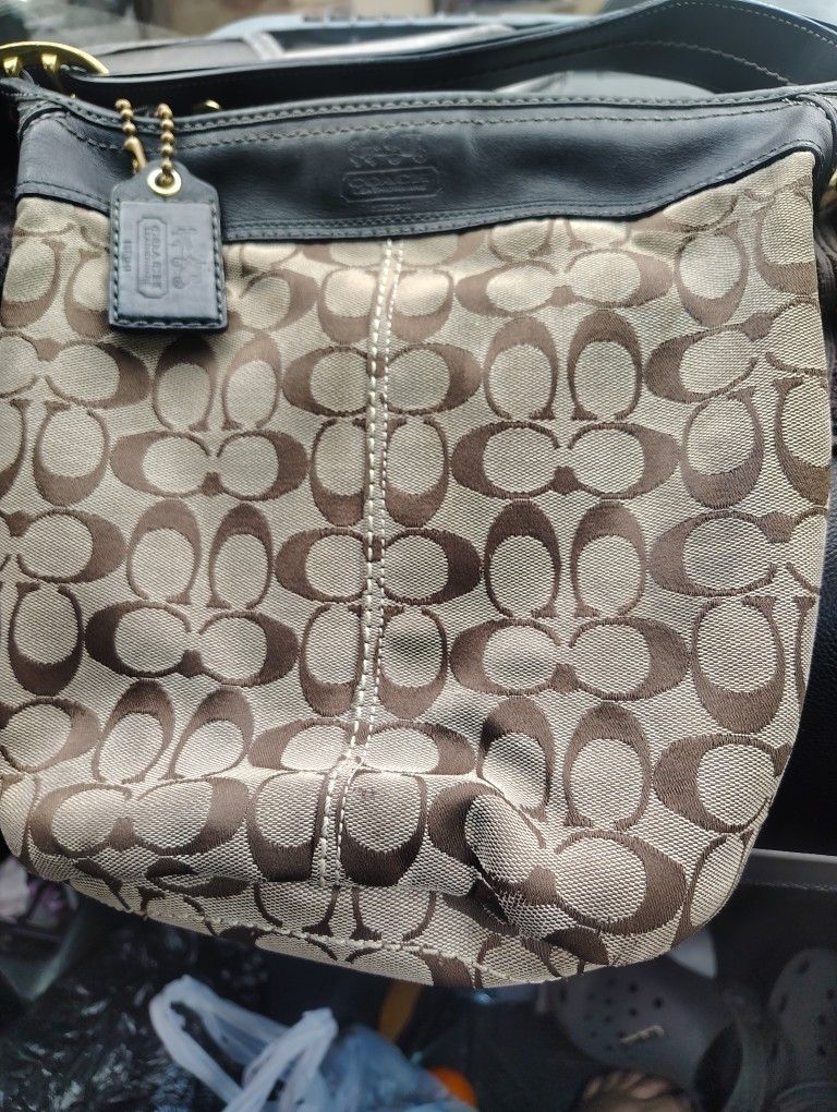 Coach Purse π