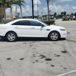2015 Ford Taurus