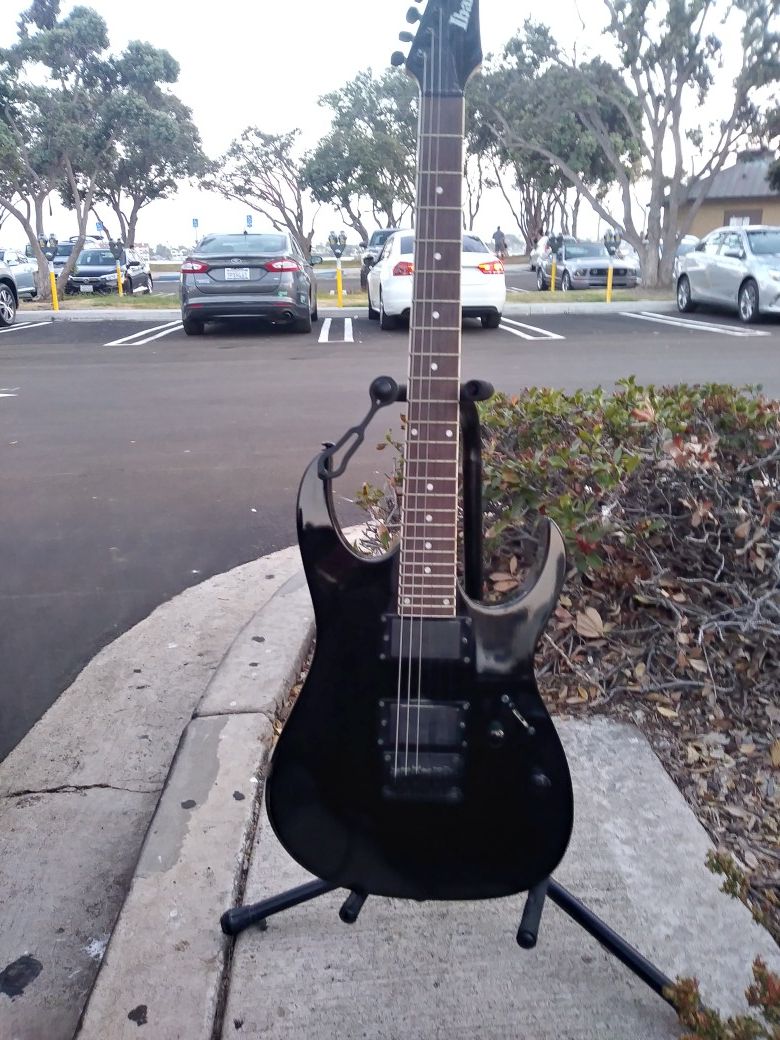 Ibanez N427 Electric Guitar/Ibanez GTA15R Amp & Stand
