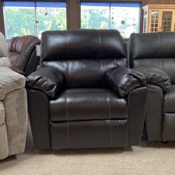 Brand new recliners from 399 to 599