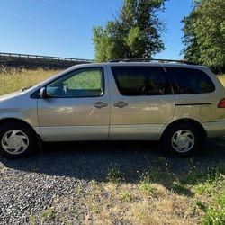 2000 Toyota Sienna