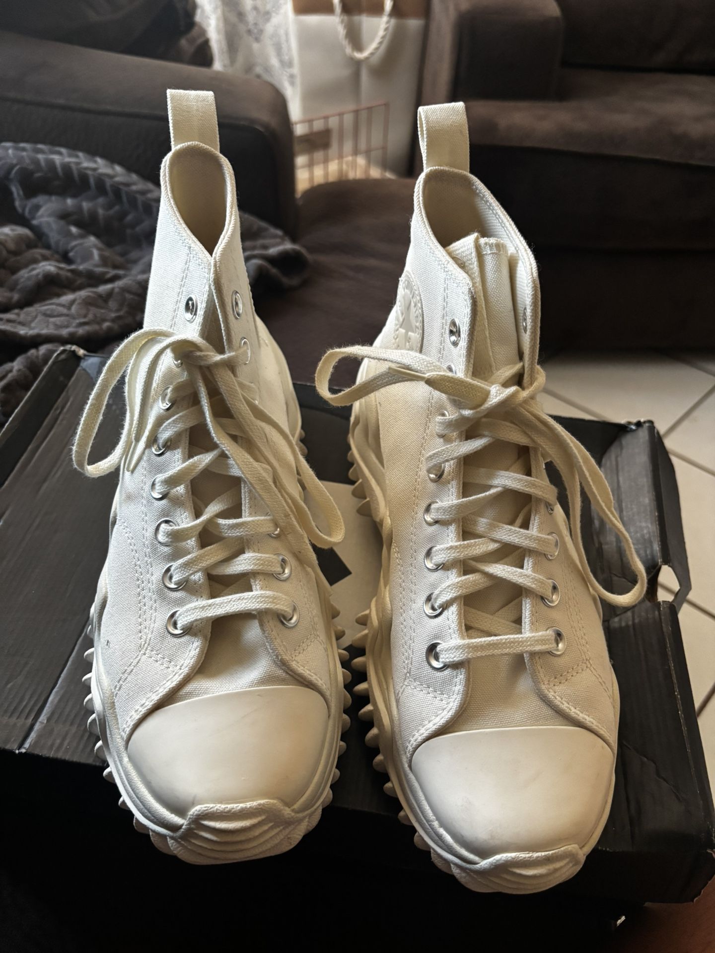 Converse