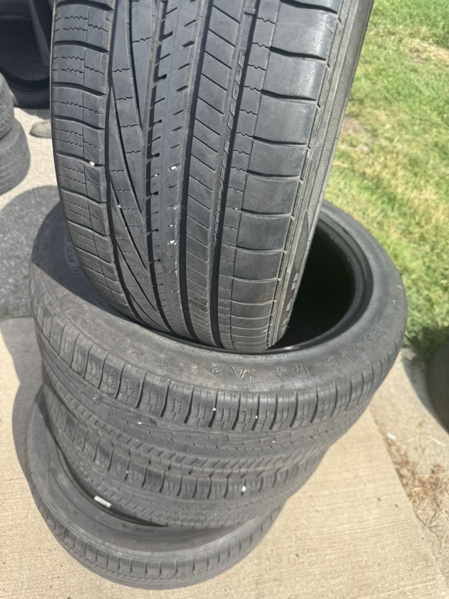 245 45 19 Goodyear