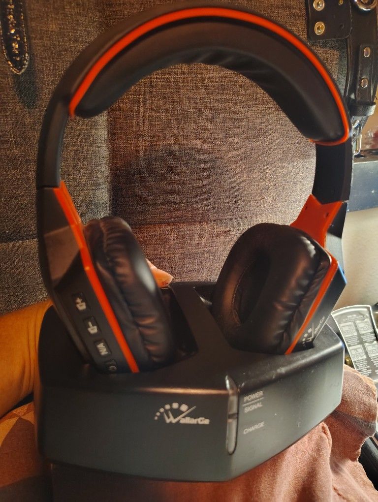 Cordless Headphones