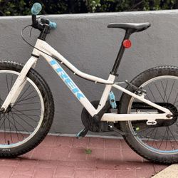 trek pre caliber 20”