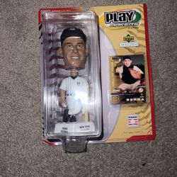 Play Makers Upper Deck Collectibles New York Yankees Yogi Berra Bobblehead 