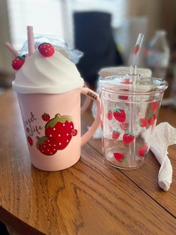 strawberry cups/mugs