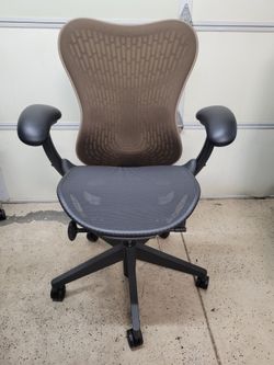 Herman Miller Mirra 2 Ergonomic Computer Desk Office Chair, Almost NEW