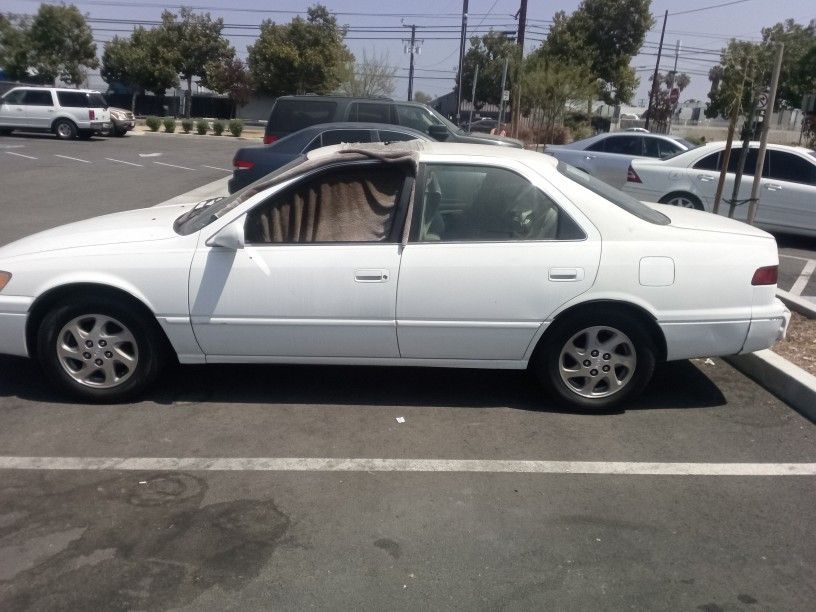1999 Toyota Camry