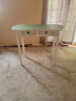 Desk Or Entry Table 