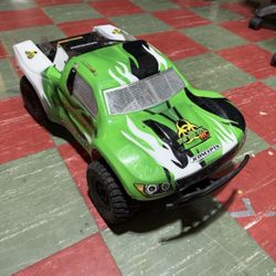 Traxxas Slash Max 8