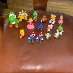 Super Mario Castle Nintendo Lot Of 15Action Figures Luigi Princess Peach Yoshi