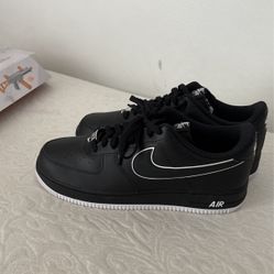 Nike Air Force 1  Black  And White 