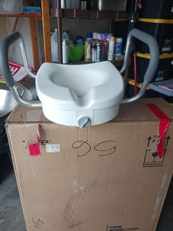 Toilet seat