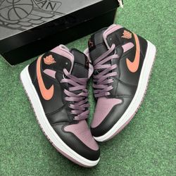 JORDAN 1 MID SE BLACK SKY J MAUVE SIZE 9.5