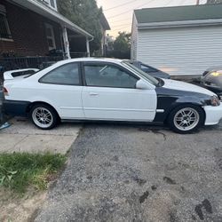 Honda Civic EK Coupe; Just Seeing What’s Out There!