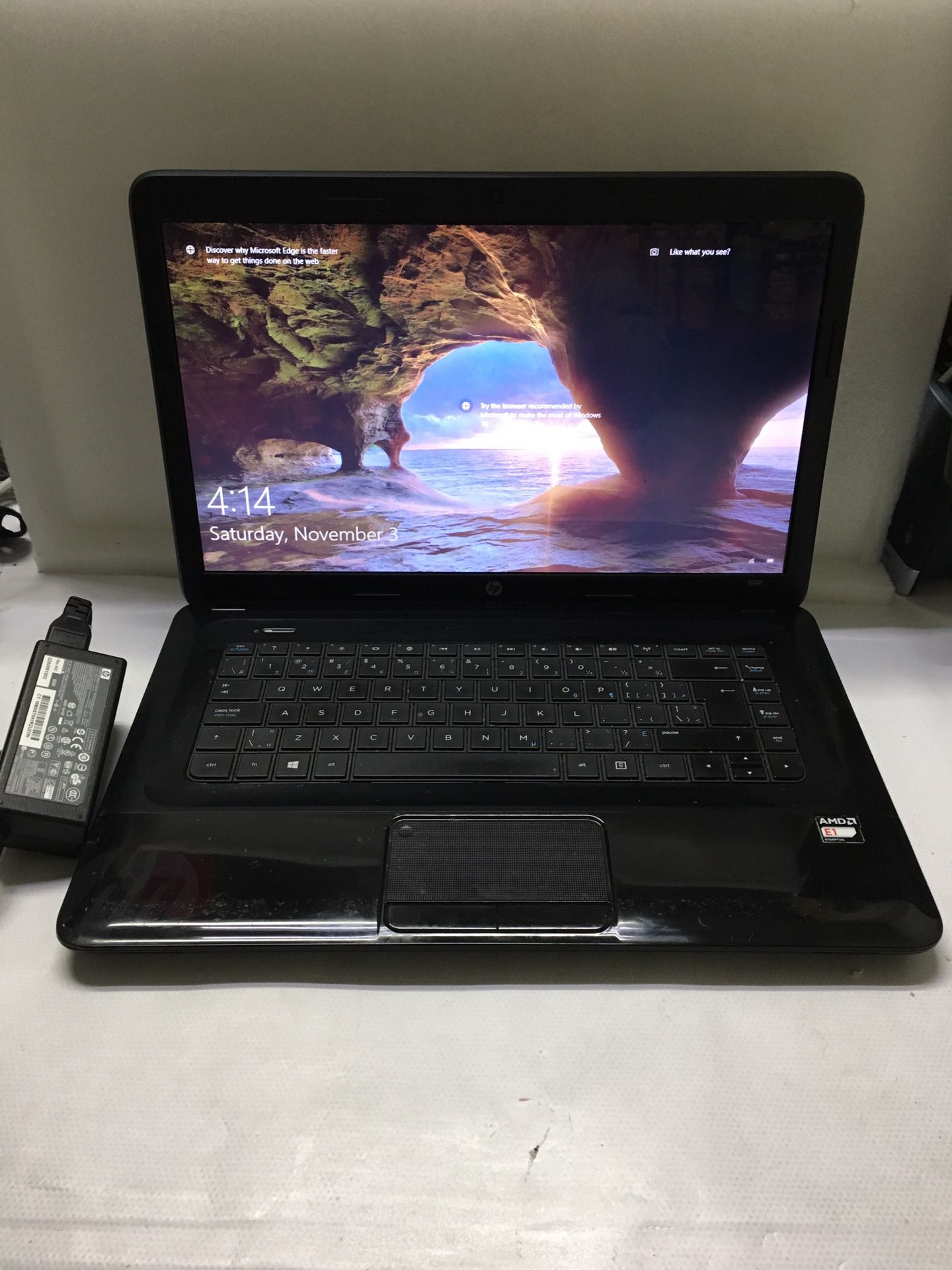 Pre Black Friday Deal HP Pavilion 2000 Notebook 15.6" pc AMD E1-1500 APU @1.46 Ghz 4 GB RAM 320 GB HDD Windows 10