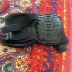 Versatile Kneeling Pads 