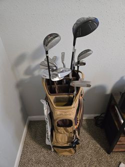 Golf Clubs with Scotty Putter
