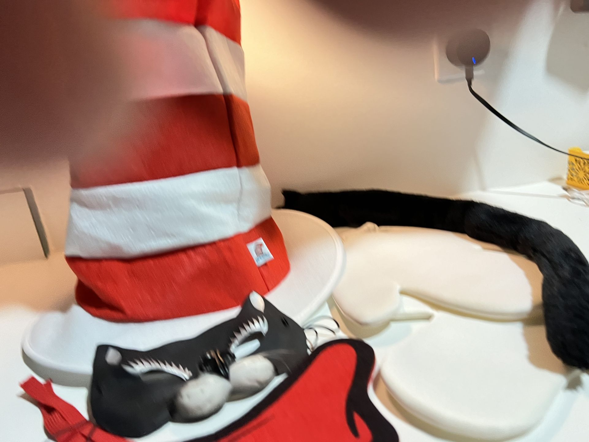 Dr. Seuss The Cat in the Hat 12” Felt Hat Gloves and Bowtie One-Size