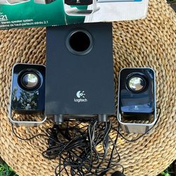 Logitech (LS21) Wired Right & Left 2.1 Stereo Speaker System w/ Subwoofer