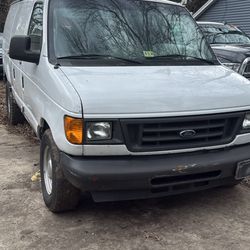 2005 Ford Eco Van 150