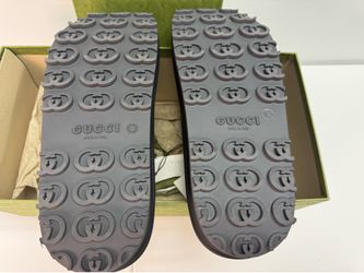 GUCCI SLIDES