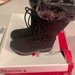 Size 9 Bear paw Snow Boots $30