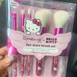 Hello Kitty Make Up Brushes 