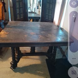 Antique Wooden Table With Carved Barley Twist Legs And Claw Feet 