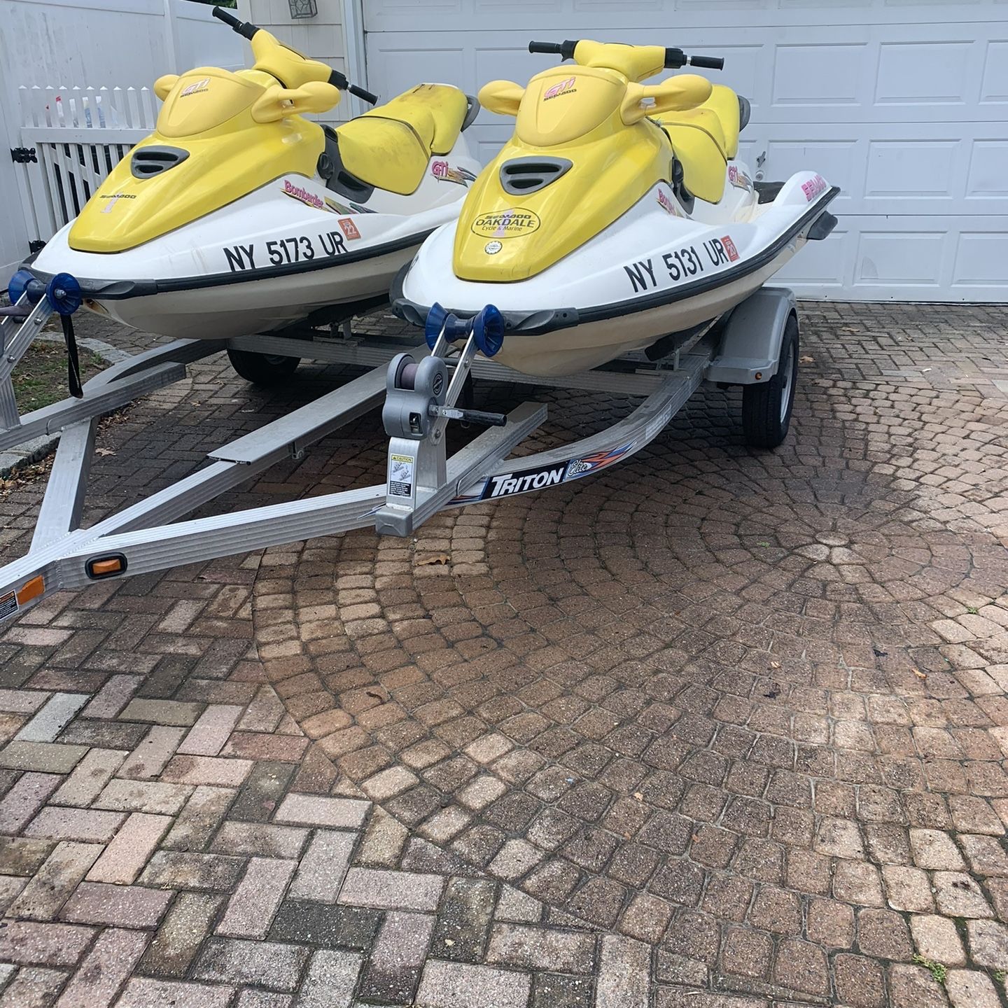 1997 Seadoo Bombadier 3 Seaters With Trailer