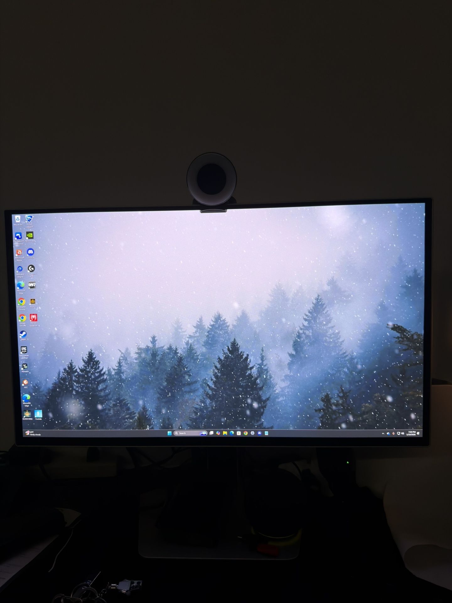 SAMSUNG G81SF 4K QD OLED 240 Hz MONITOR 2025