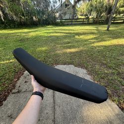 Talaria XXX Stock Seat