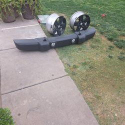 2010 Jeep Wrangler Stock Rims.5.stock skid plate.Stock front bumper.