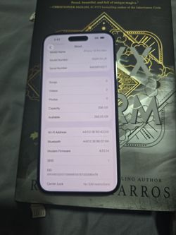 White iPhone 14 Pro Max