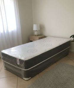 New Mattress Size Twin, Full, Queen Size And King Free Box spring New Bed