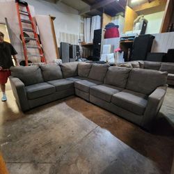FREE DELIVERY! Sofa Couch Sectional