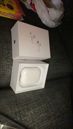 Apple AirPods with Charging Case