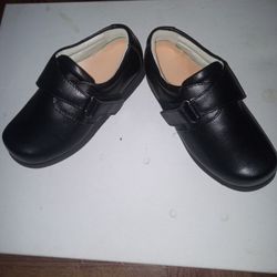 Brand New Women's Mt. Emey s Size 4.5 AA